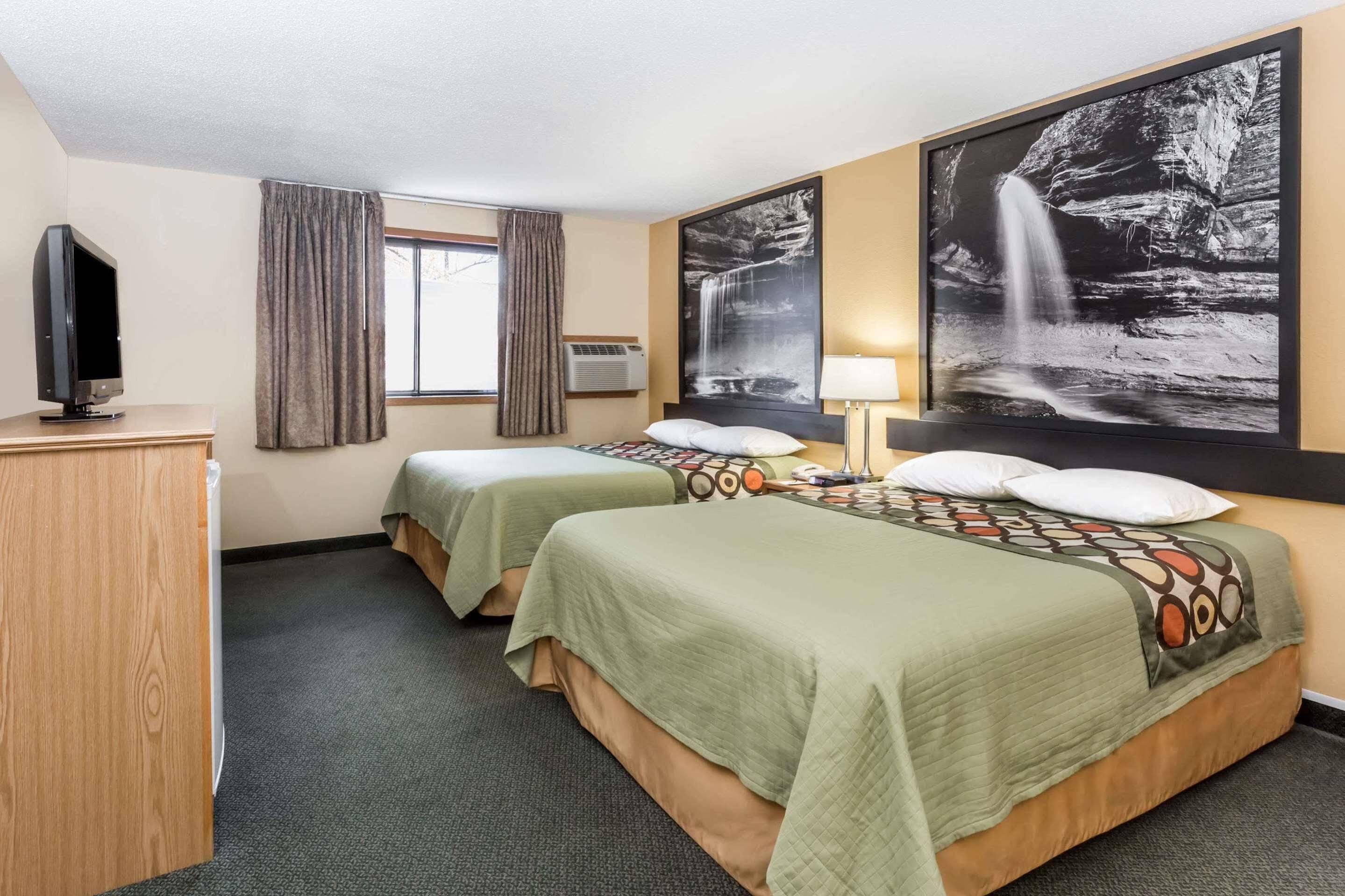 ซูเปอร์ 8 บาย วินด์แฮม ออตตาวา สตาร์ฟ ร็อก Hotel ภายนอก รูปภาพ